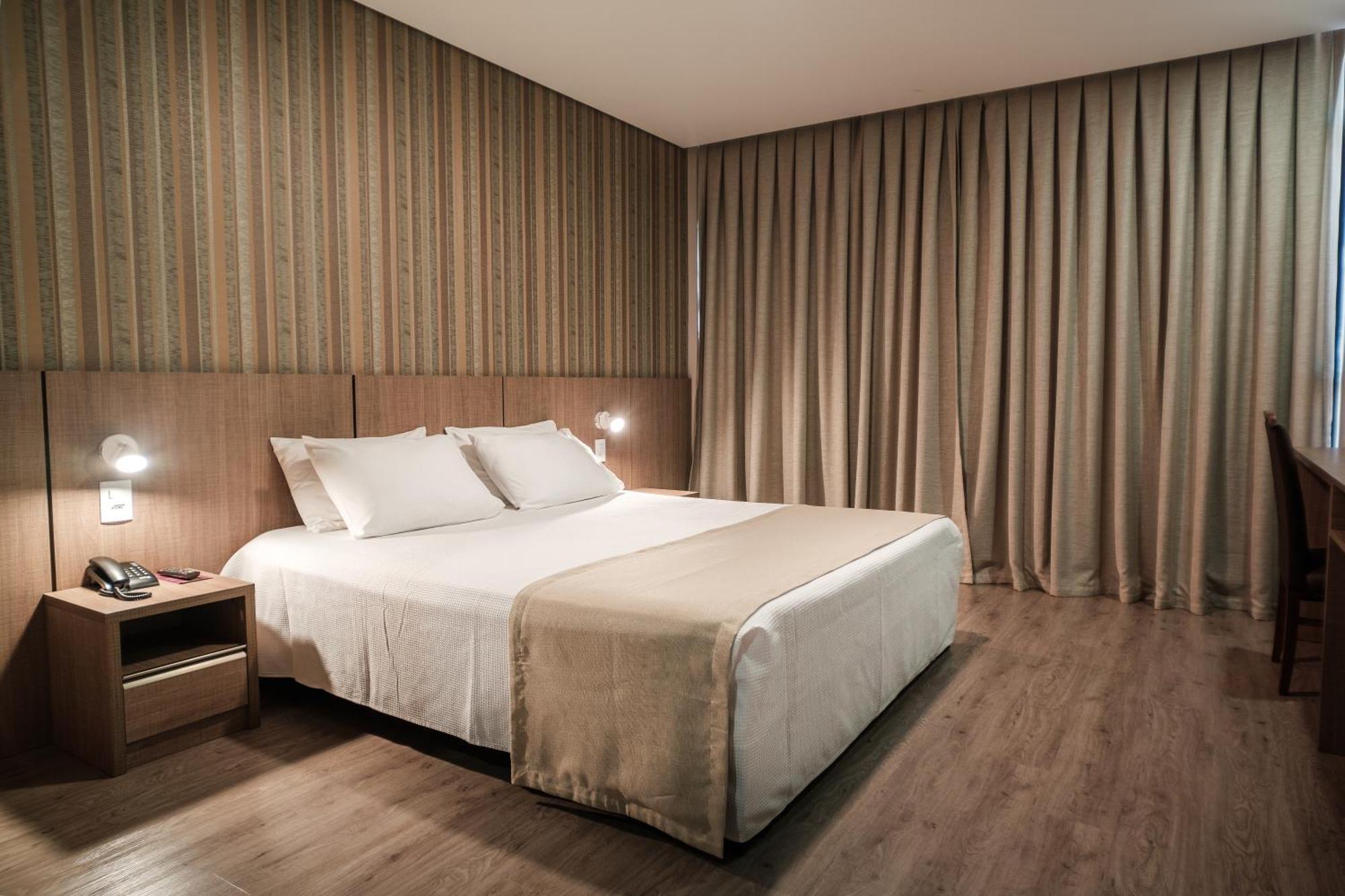 Bello Hotel Толедо Экстерьер фото