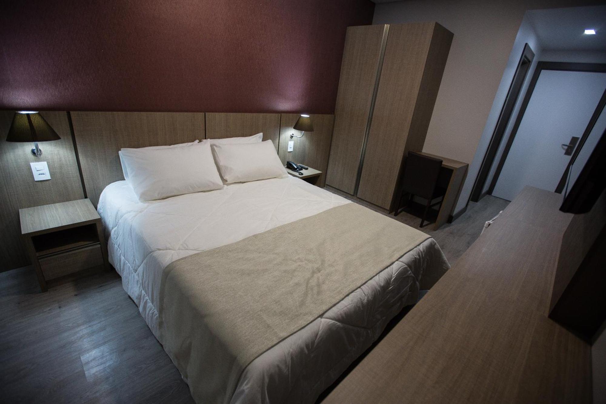Bello Hotel Толедо Экстерьер фото
