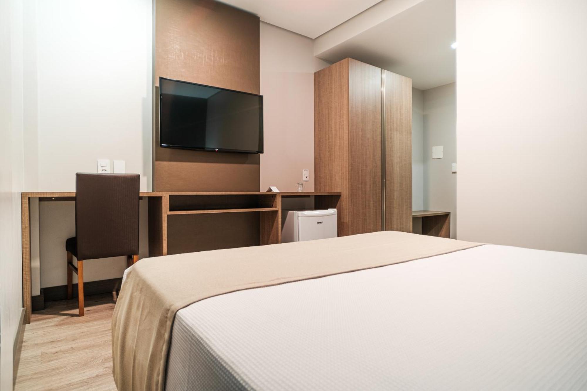 Bello Hotel Толедо Экстерьер фото