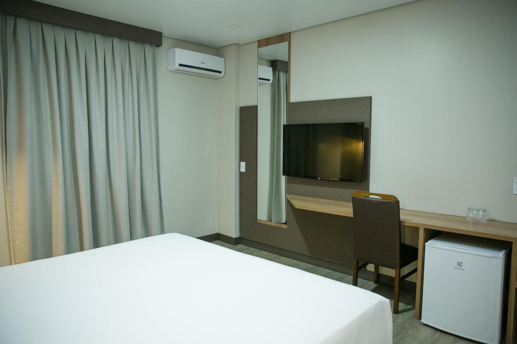 Bello Hotel Толедо Экстерьер фото