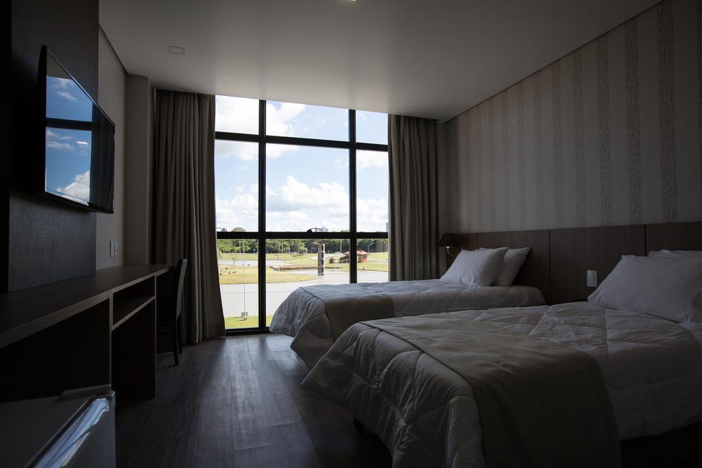 Bello Hotel Толедо Экстерьер фото